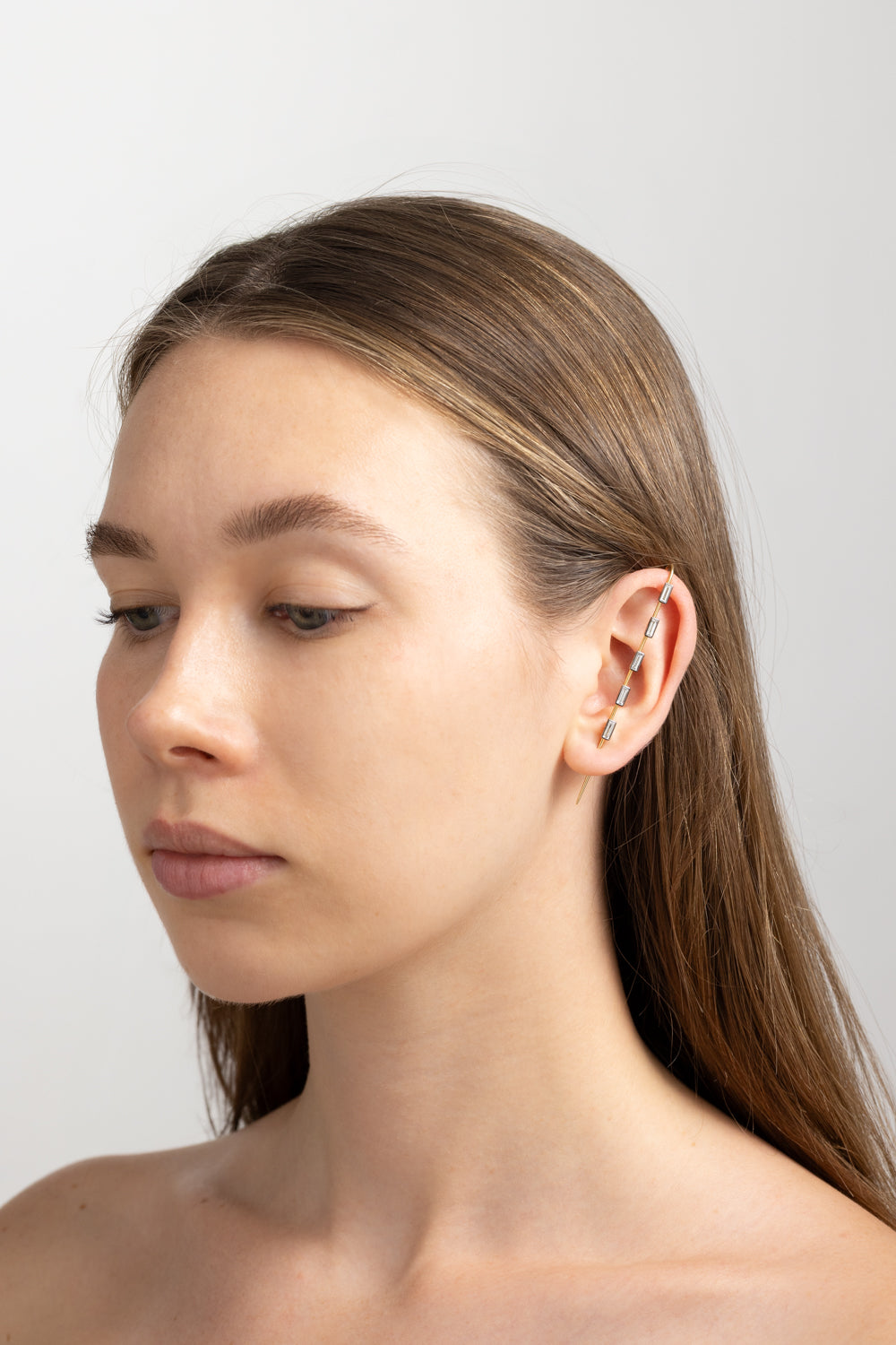 Diamond Baguettes Ear Pin 18K Gold