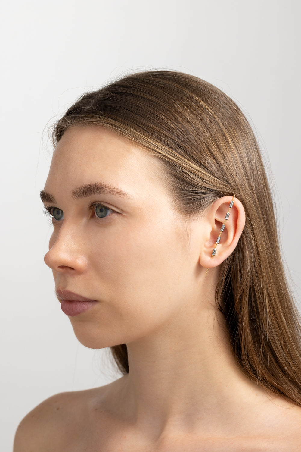 Diamond Baguettes Ear Pin 18K Gold